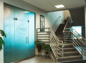Omni commercial door